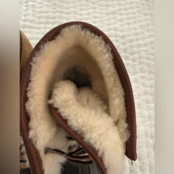 LL Bean Shearling boots - Picture 2 of 10